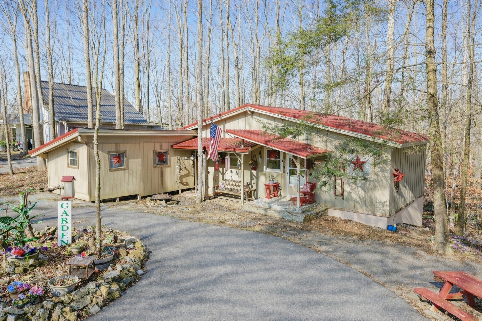 605 Holiday Haven Drive Smithville TN 37166