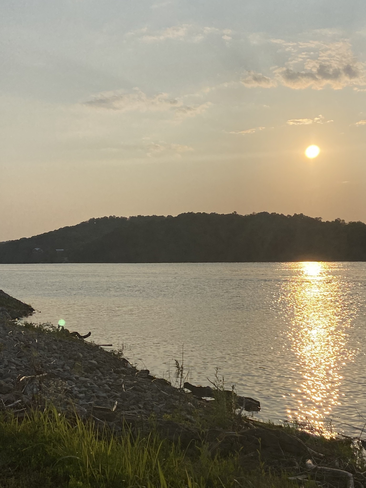 0 River Front Drive Clifton TN 38425