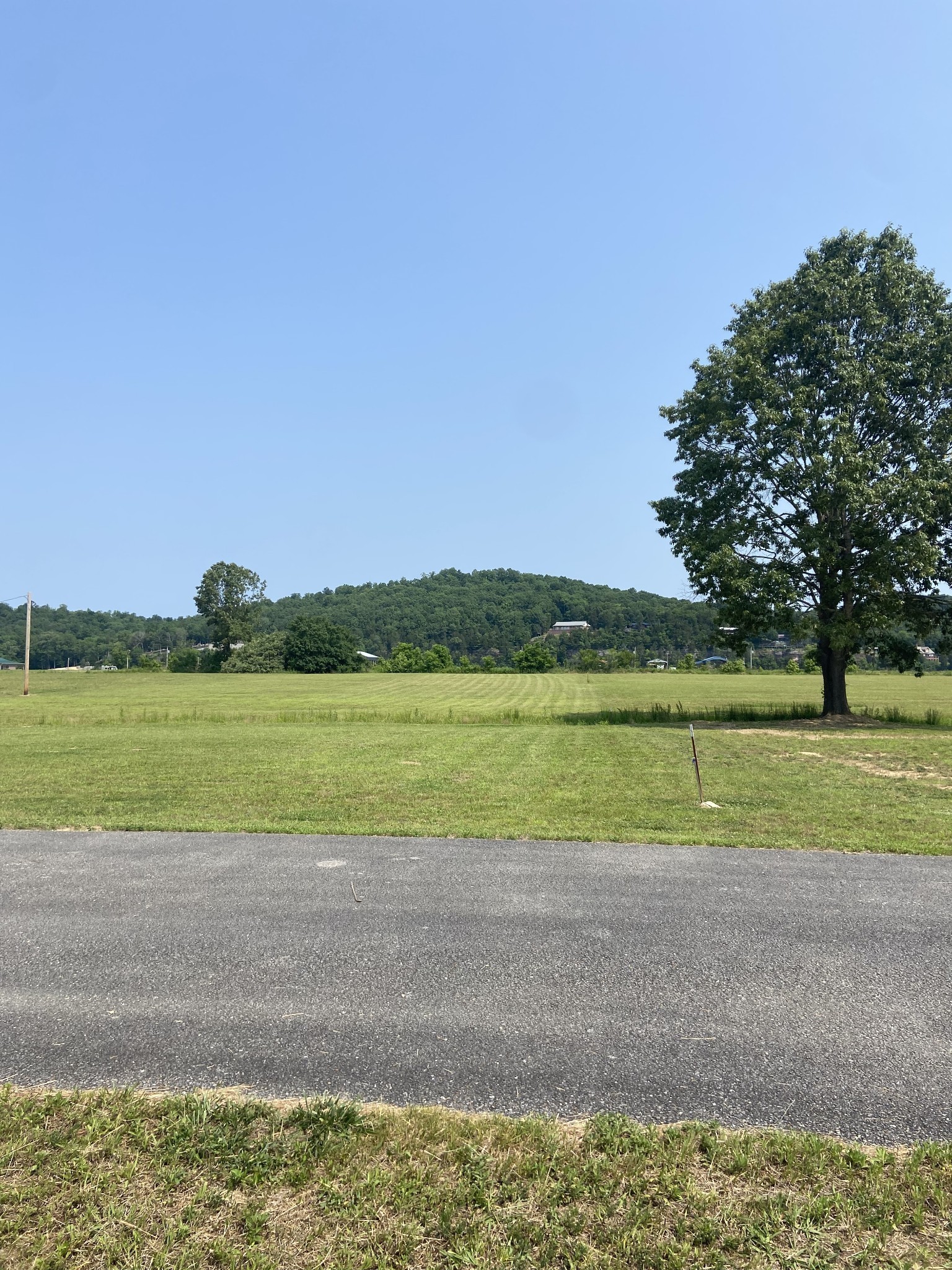 0 River Front Drive Clifton TN 38425