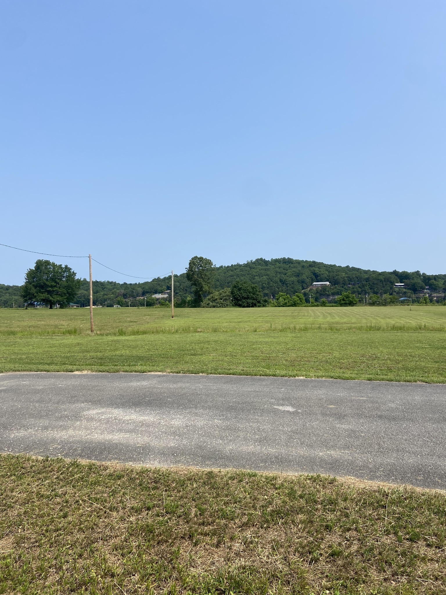 0 River Front Drive Clifton TN 38425
