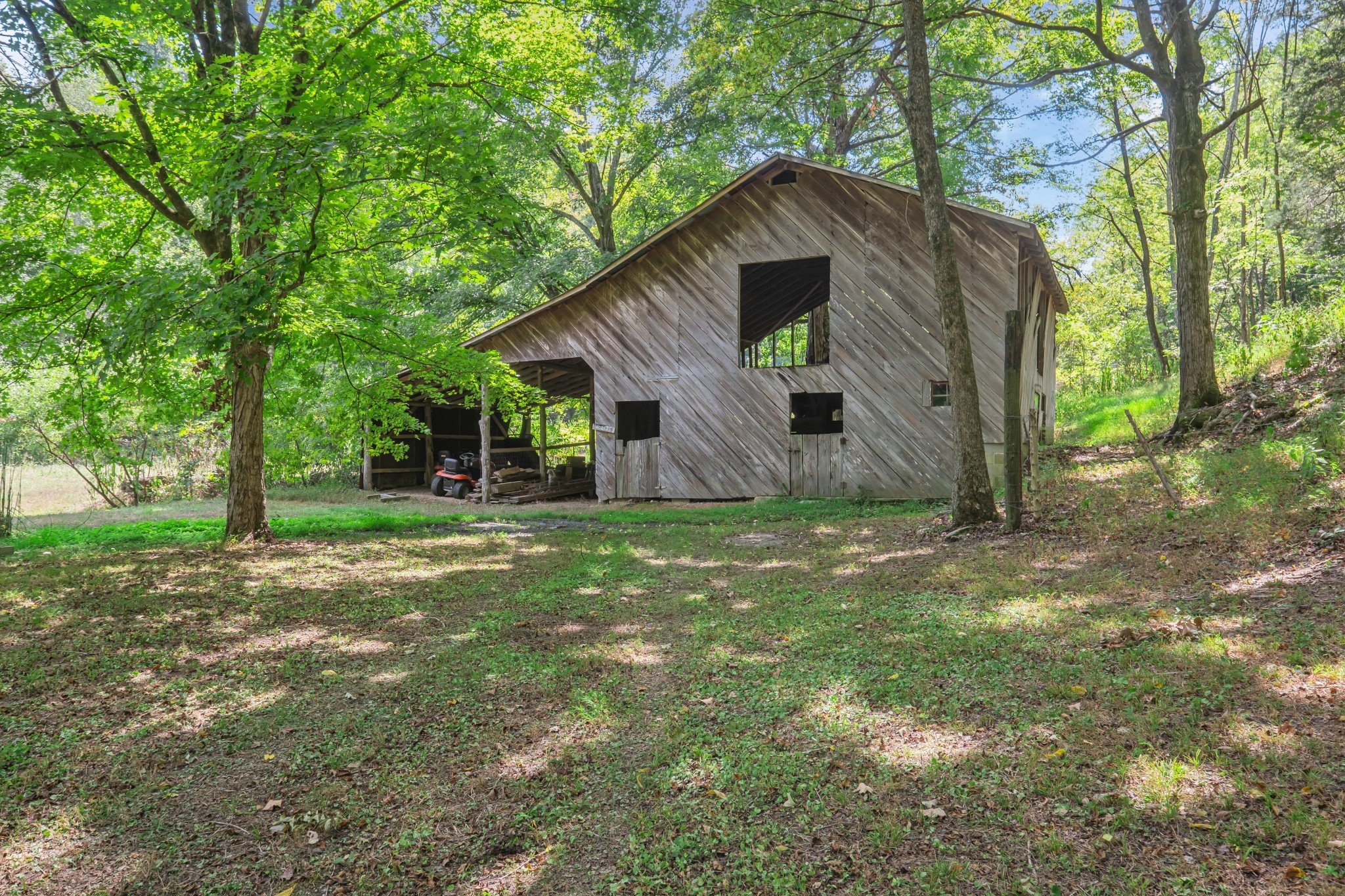 1155 Russell Creek Road Centerville TN 37033