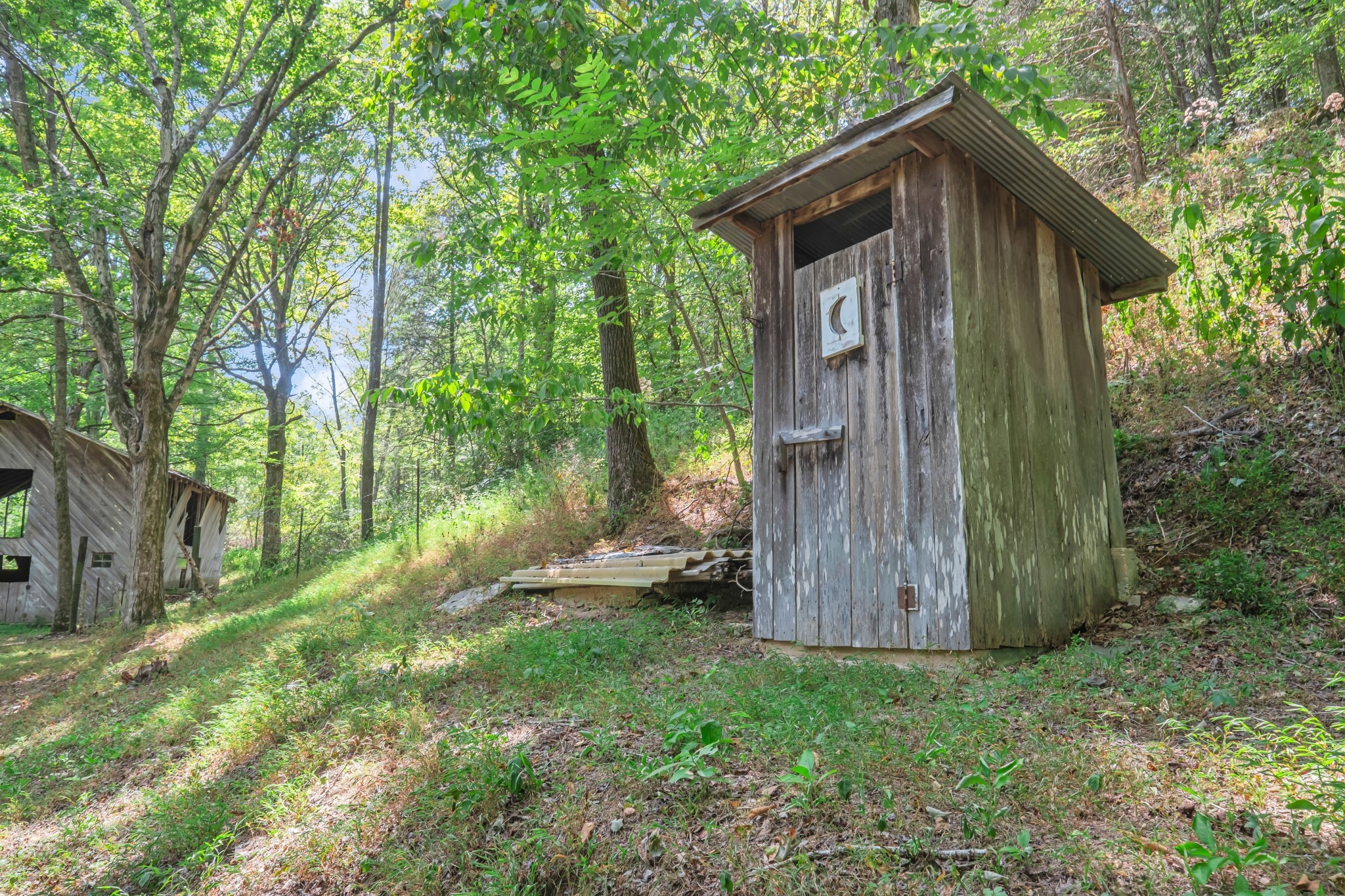 1155 Russell Creek Road Centerville TN 37033