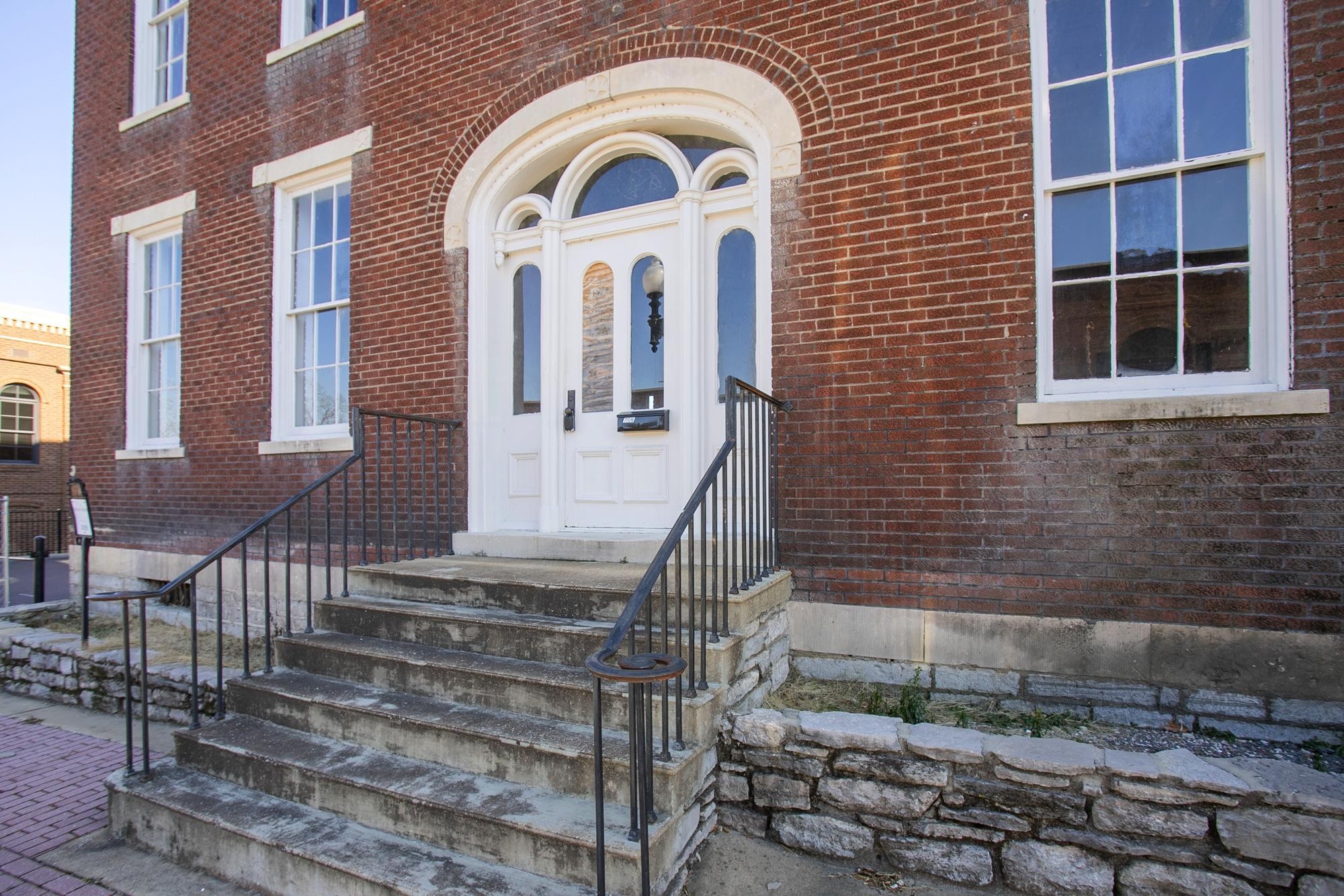 706 N Main Street Columbia TN 38401