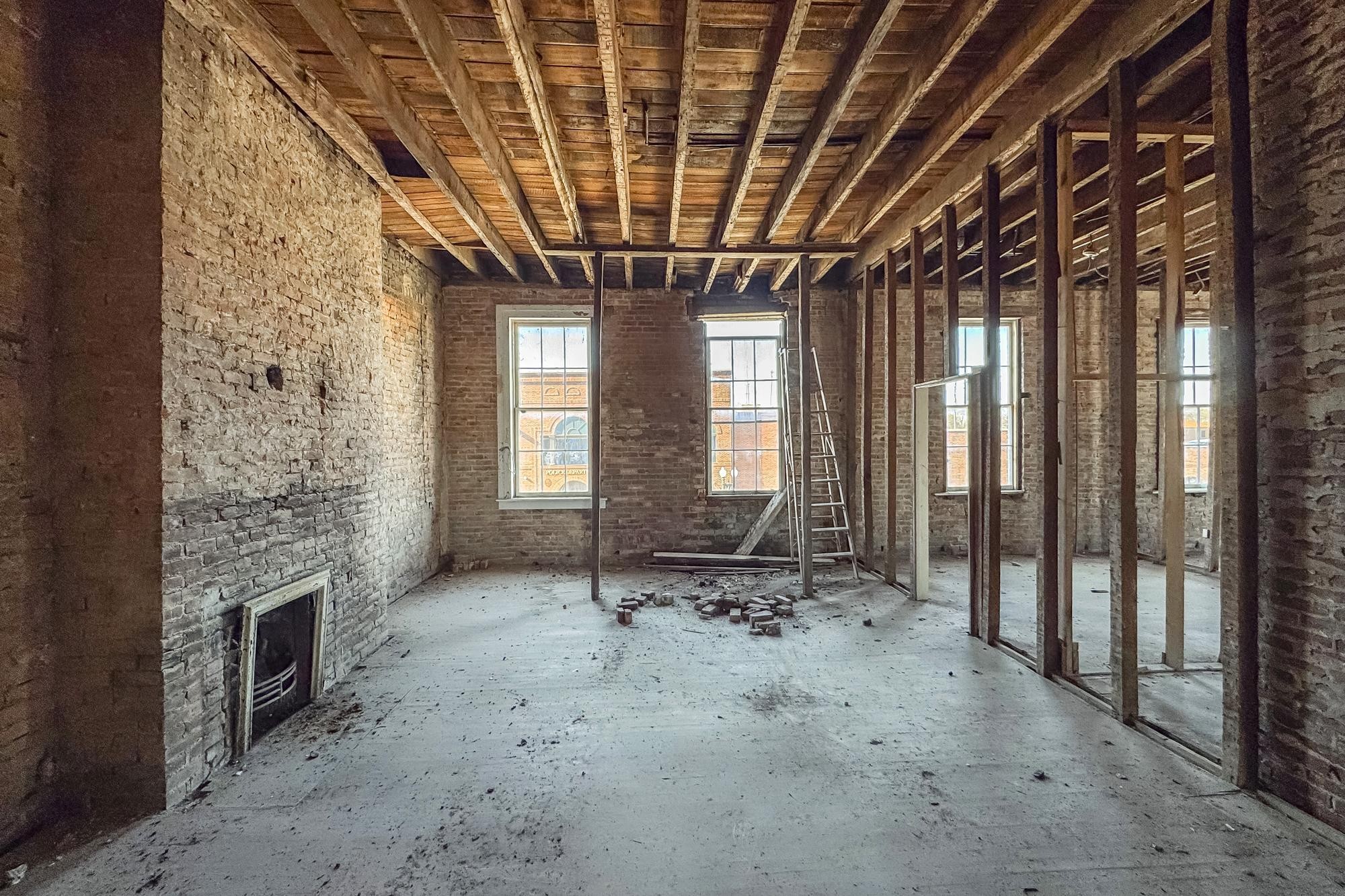 706 N Main Street Columbia TN 38401