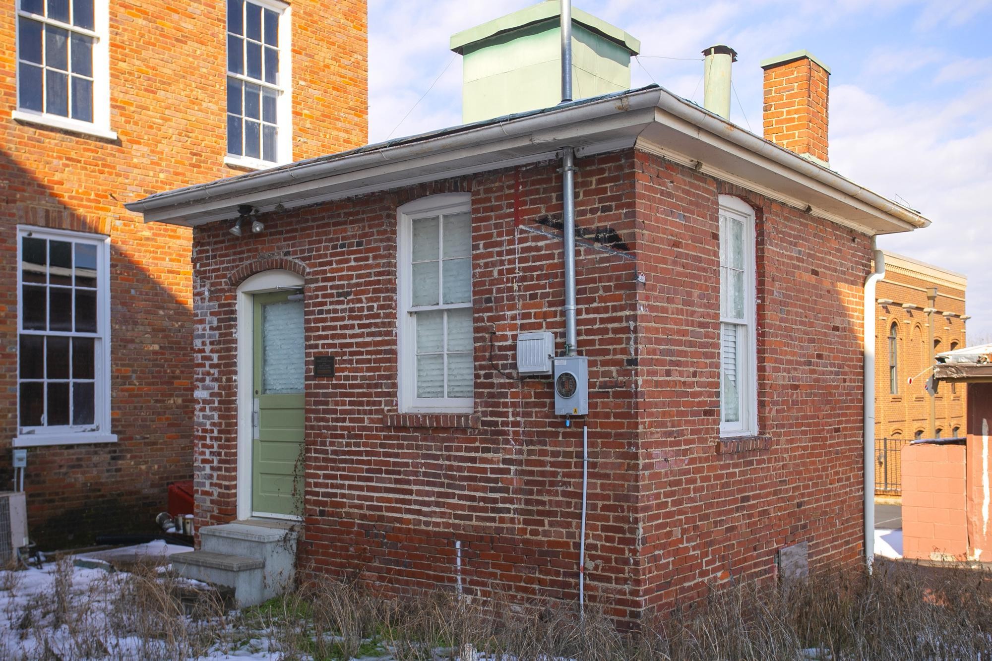 706 N Main Street Columbia TN 38401
