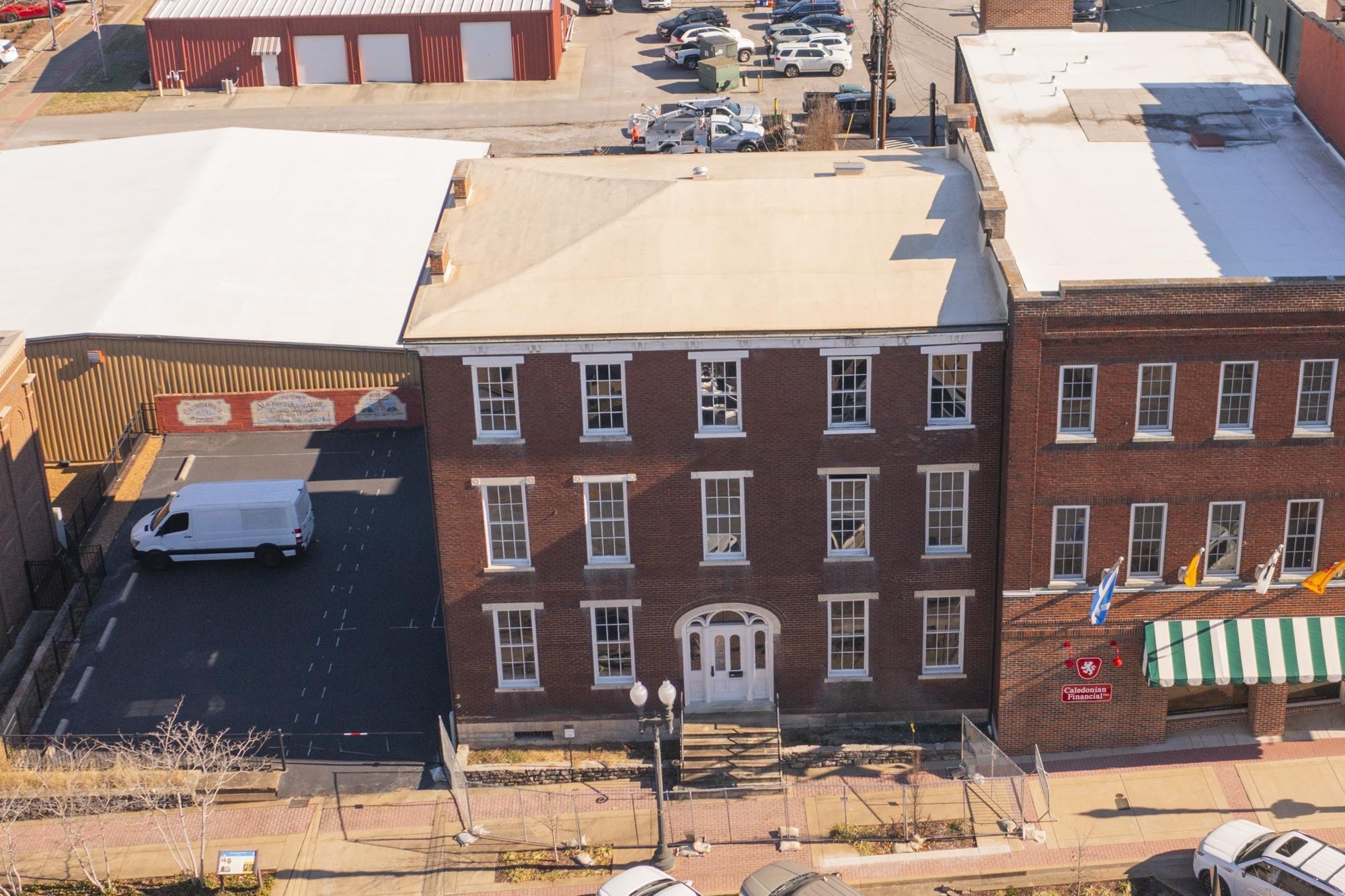 706 N Main Street Columbia TN 38401