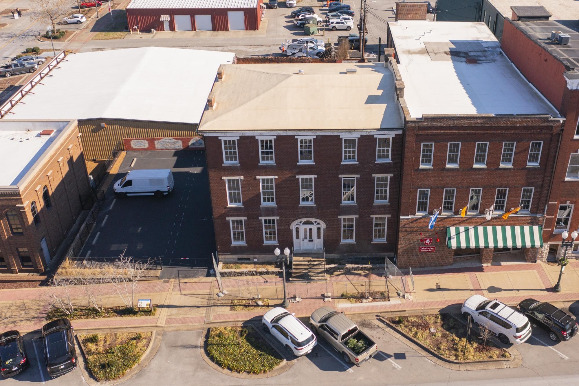 706 N Main Street Columbia TN 38401