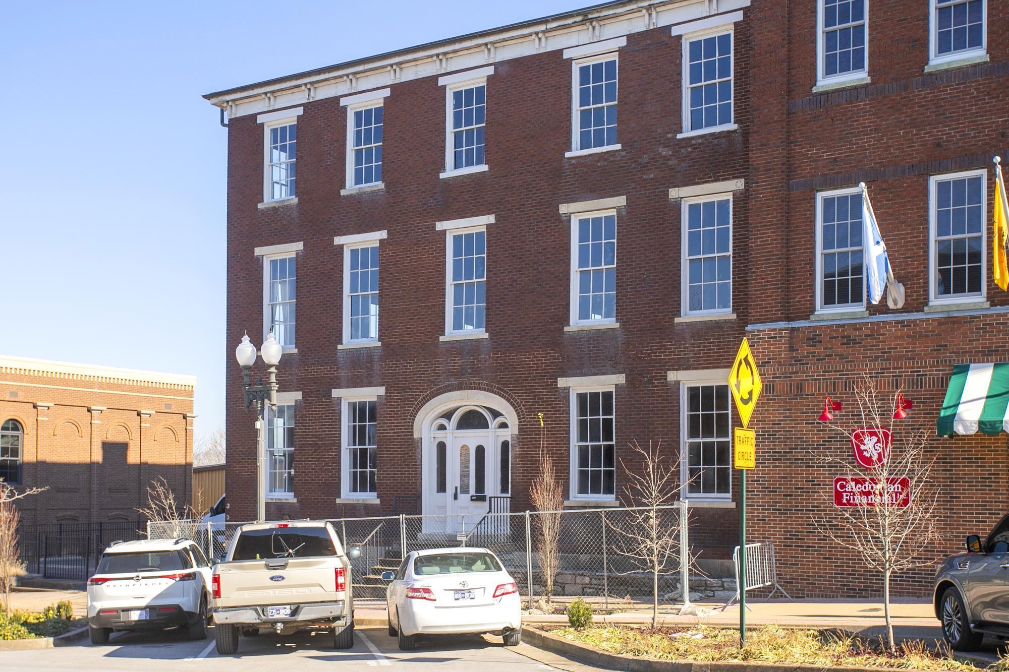 706 N Main Street Columbia TN 38401