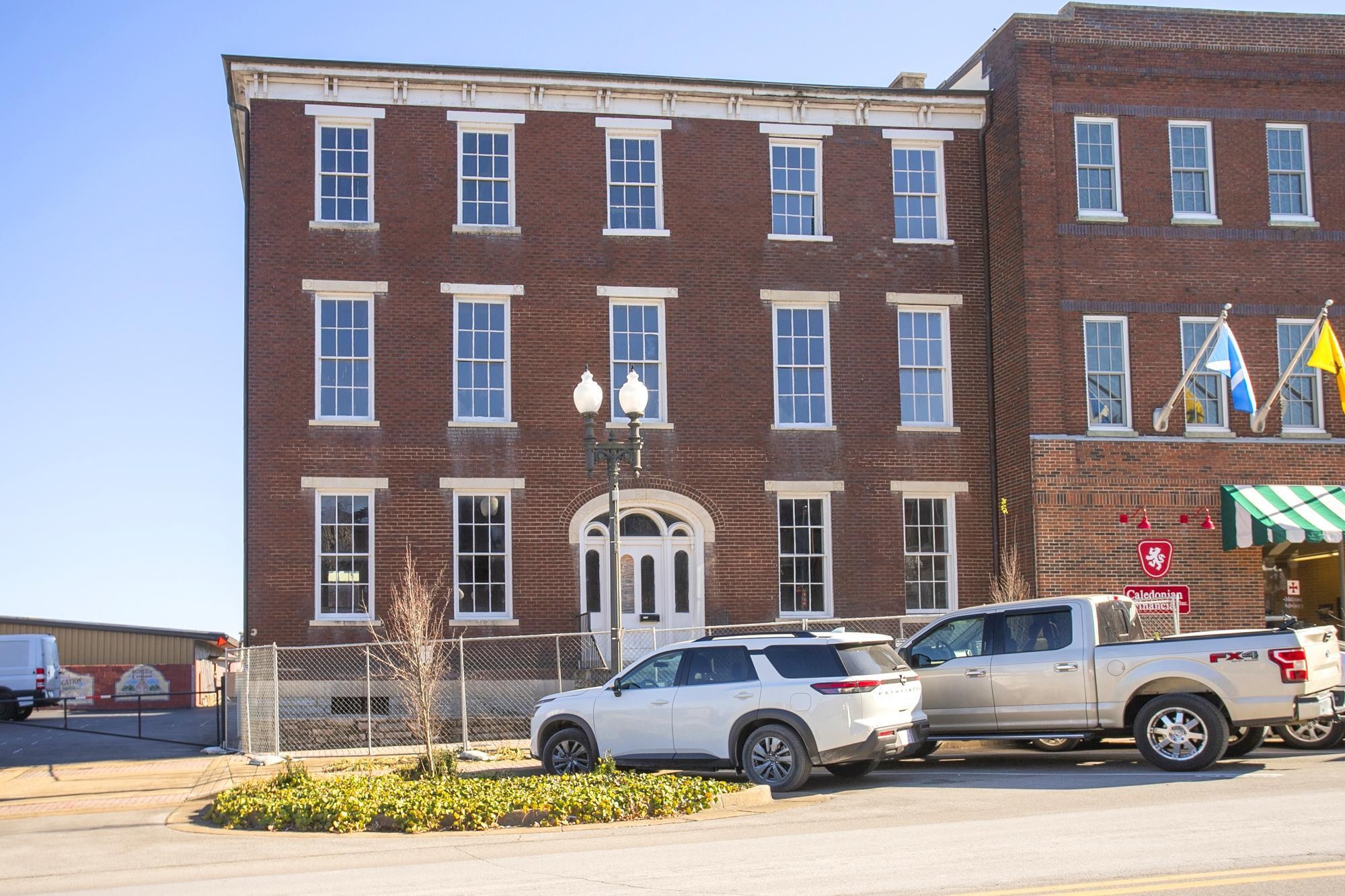 706 N Main Street Columbia TN 38401