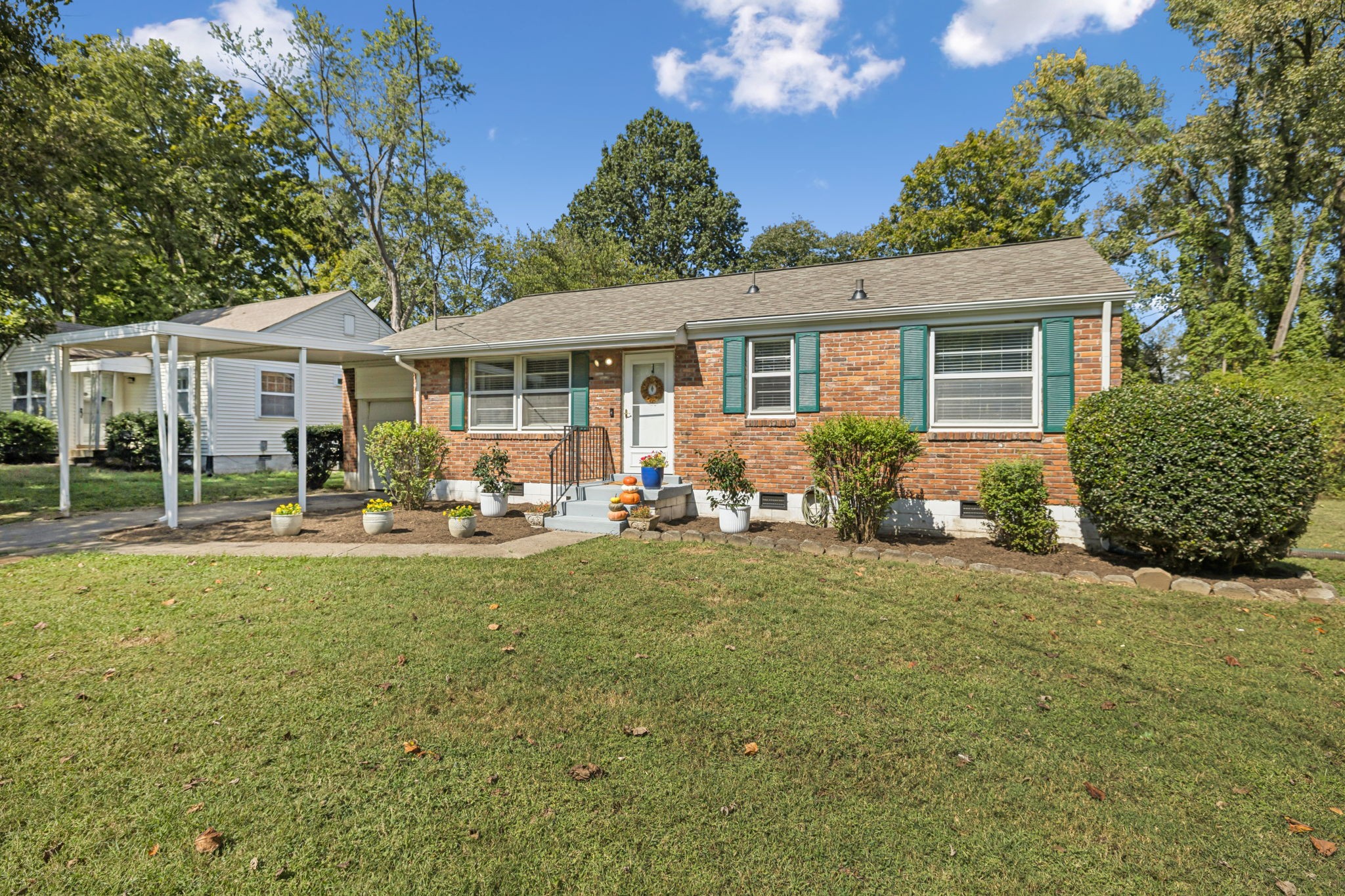 2812 Colonial Circle Nashville TN 37214