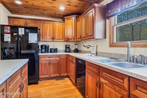 319 Rainbow Circle Townsend TN 37882