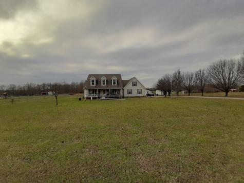 302 Paul Thompson Road Bethpage TN 37022