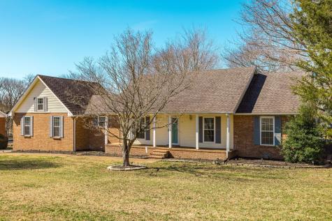 1133 Adam Drive Cottontown TN 37048