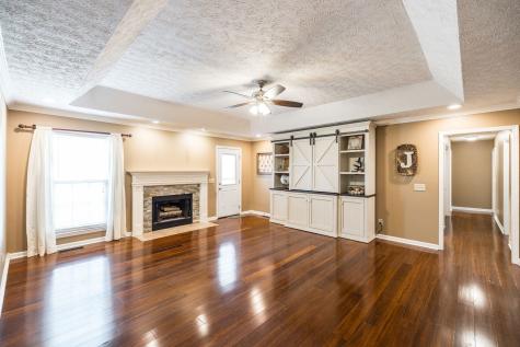 1133 Adam Drive Cottontown TN 37048
