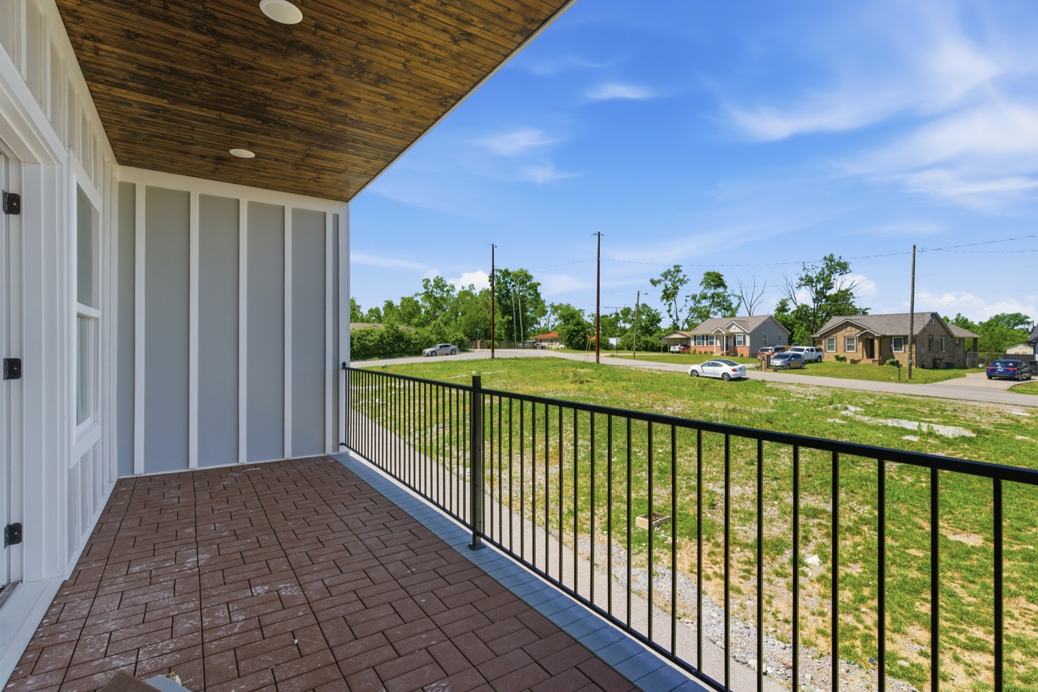 1121 Lawrence Ave, E Madison TN 37115