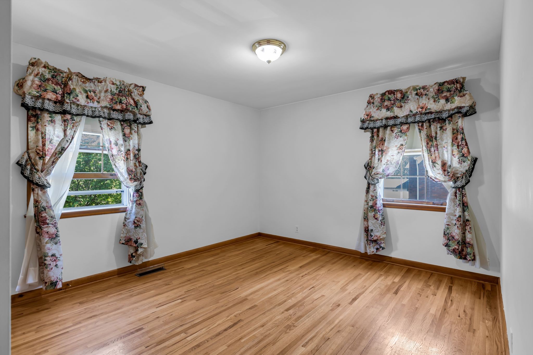 2128 Elm Hill Pike Nashville TN 37210