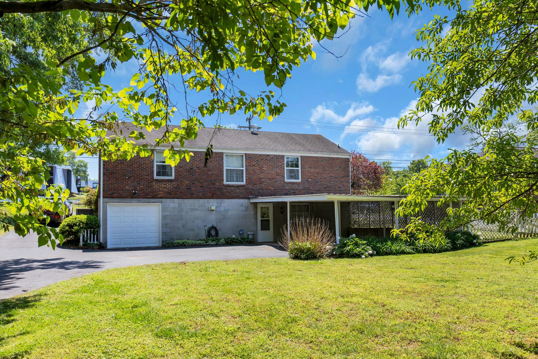 2128 Elm Hill Pike Nashville TN 37210