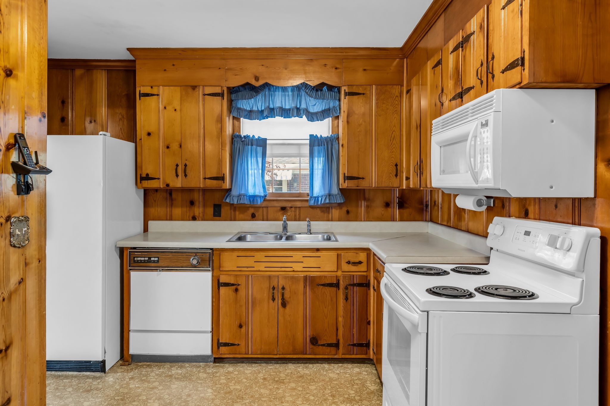 2128 Elm Hill Pike Nashville TN 37210