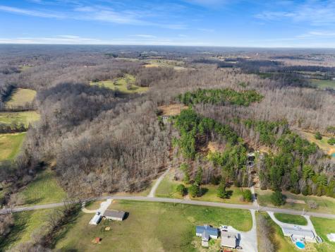 1425 Old Stage Road Charlotte TN 37036