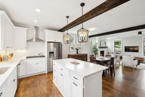 909 47th Ave, N Nashville TN 37209