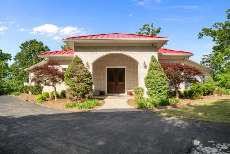 867 River Oaks Drive Big Sandy TN 38221