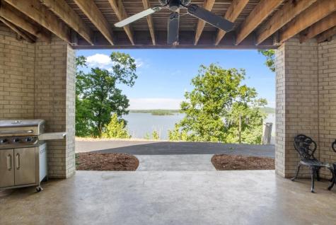 867 River Oaks Drive Big Sandy TN 38221
