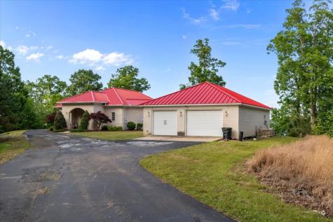 867 River Oaks Drive Big Sandy TN 38221