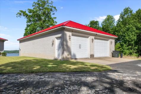 867 River Oaks Drive Big Sandy TN 38221
