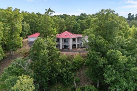 867 River Oaks Drive Big Sandy TN 38221