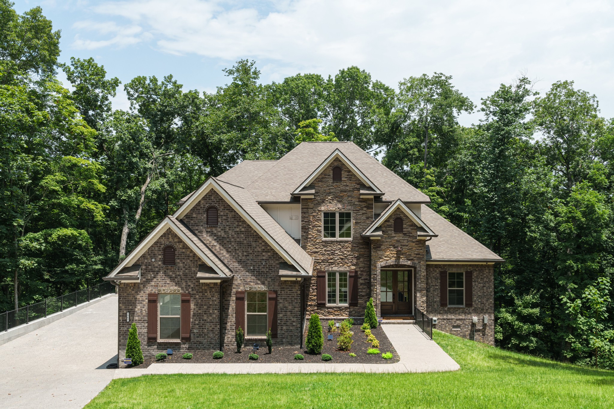 7567 Hallows Drive Nashville TN 37221