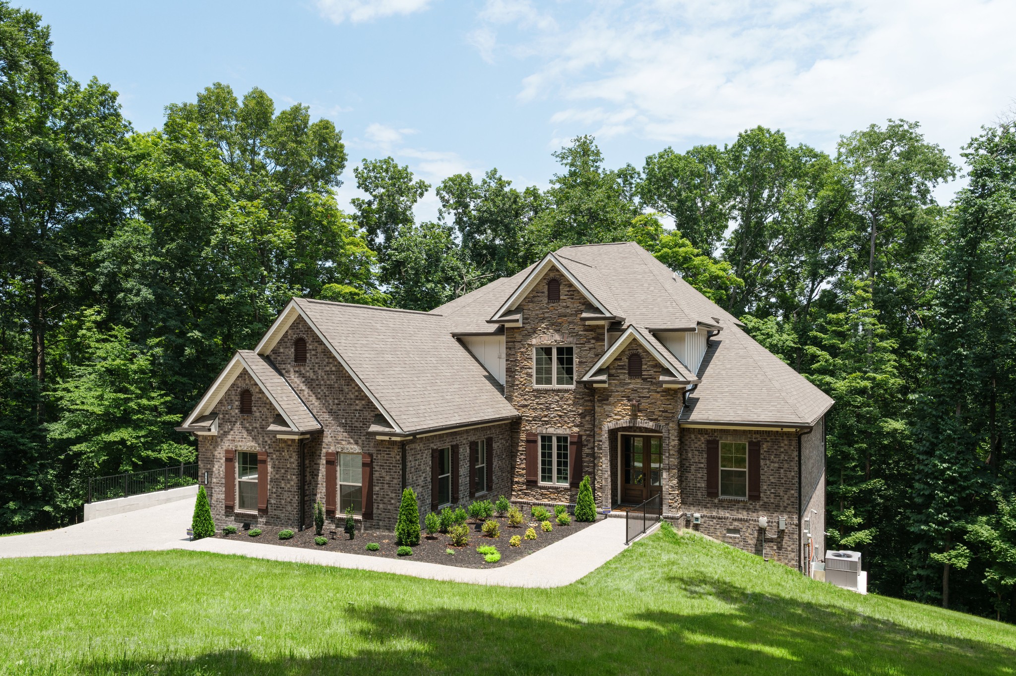 7567 Hallows Drive Nashville TN 37221