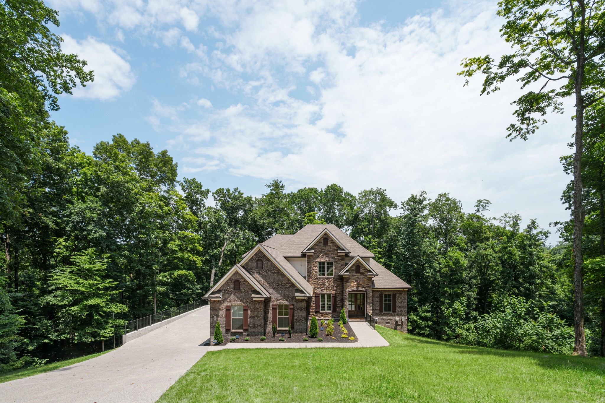 7567 Hallows Drive Nashville TN 37221