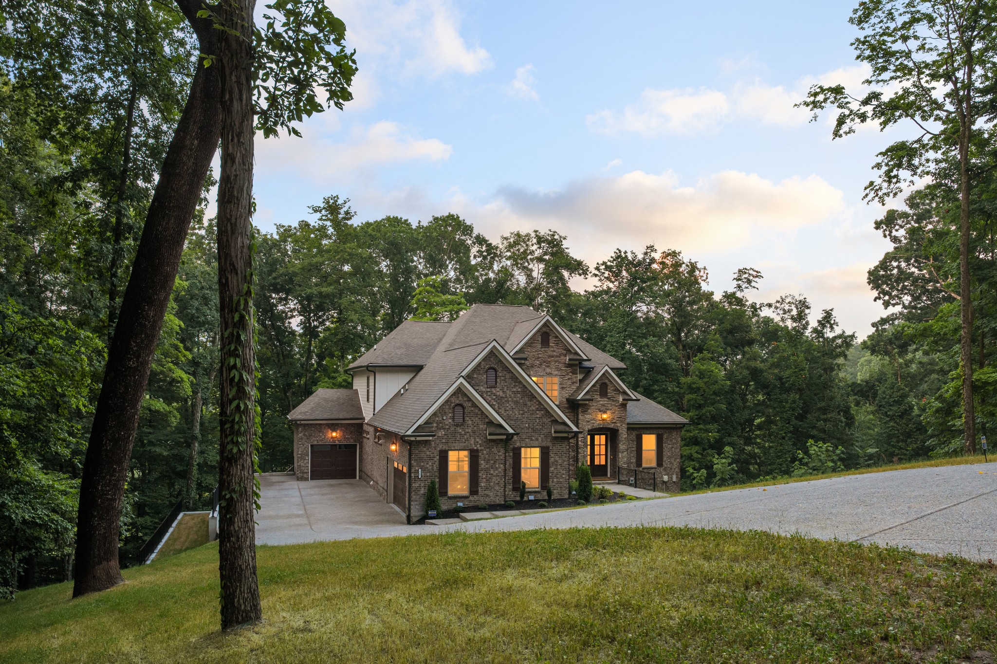 7567 Hallows Drive Nashville TN 37221