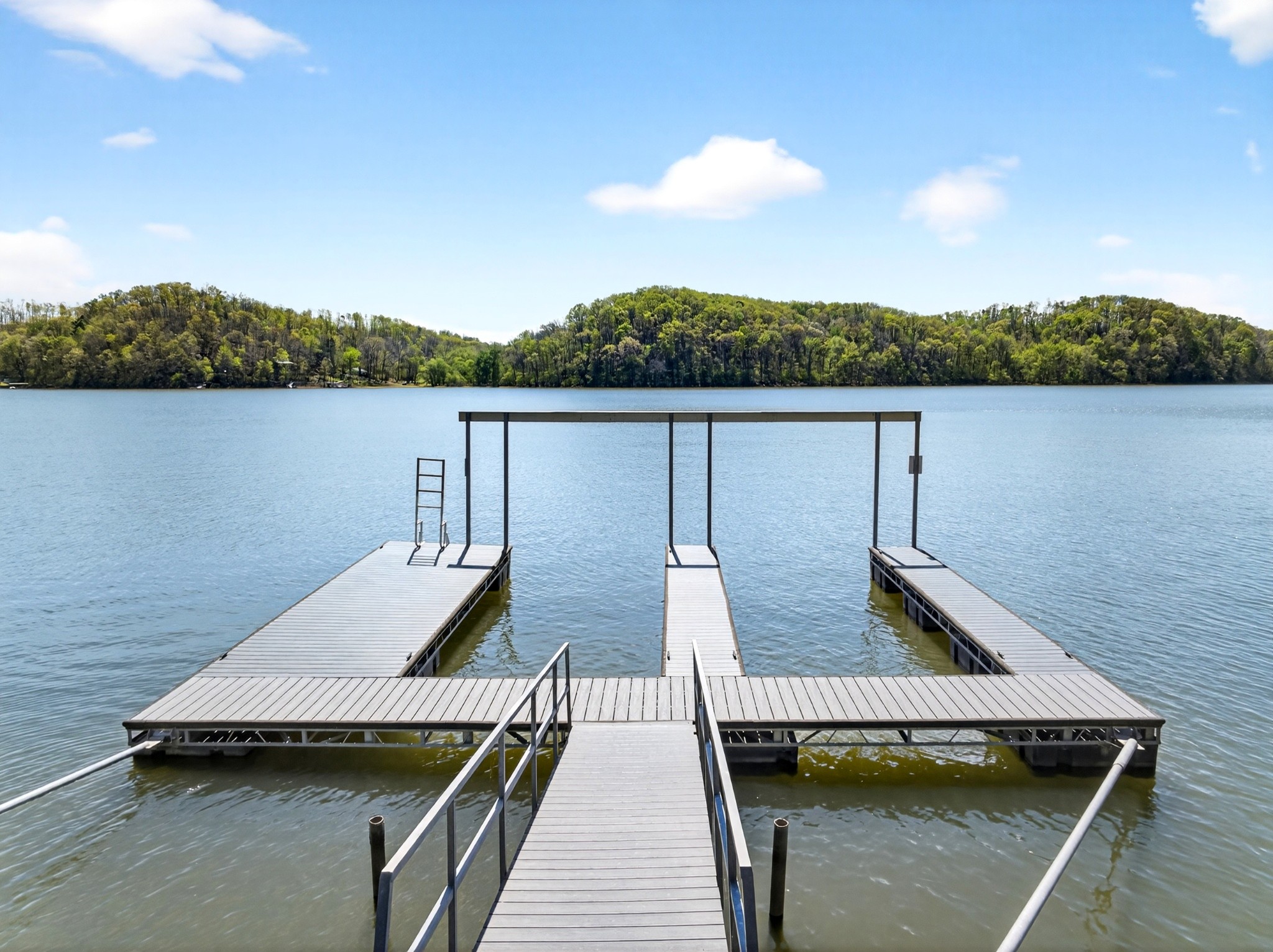 501 River Trace Drive Dover TN 37058