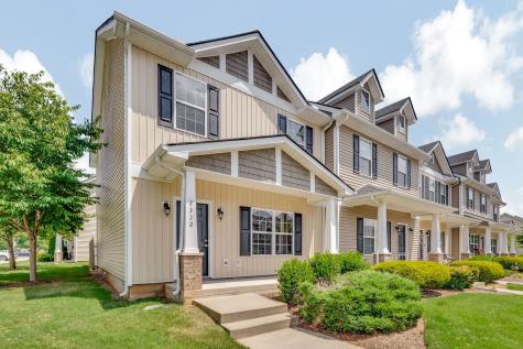 2332 New Holland Circle Murfreesboro TN 37128