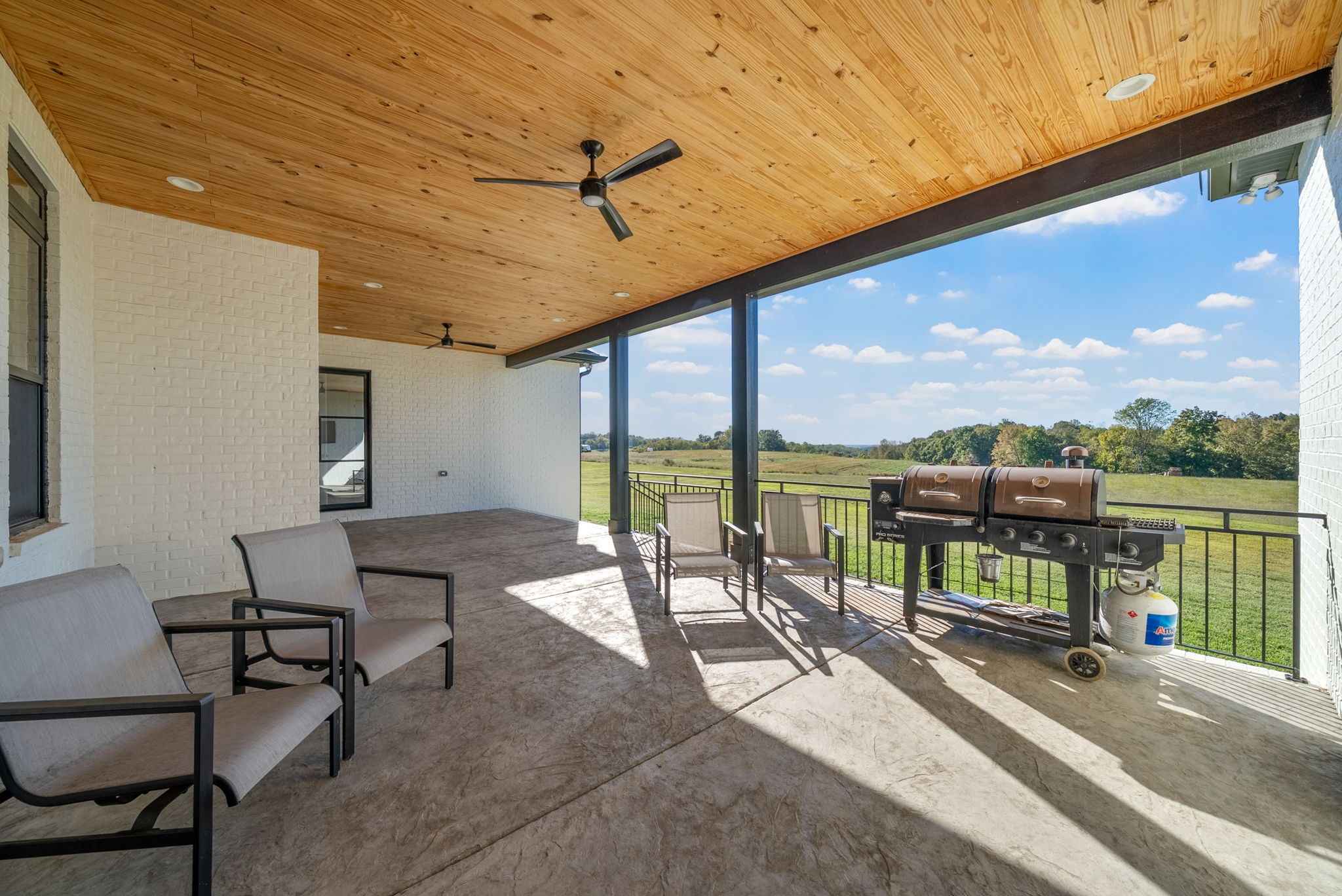 1914 Hickory Point Road Clarksville TN 37043
