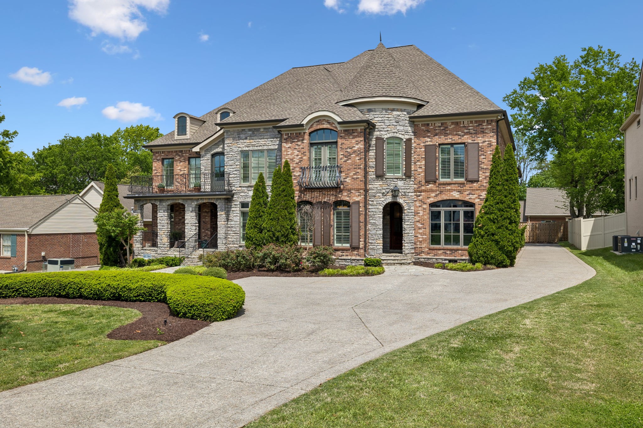 Nashville TN, 1916A Overhill Drive
