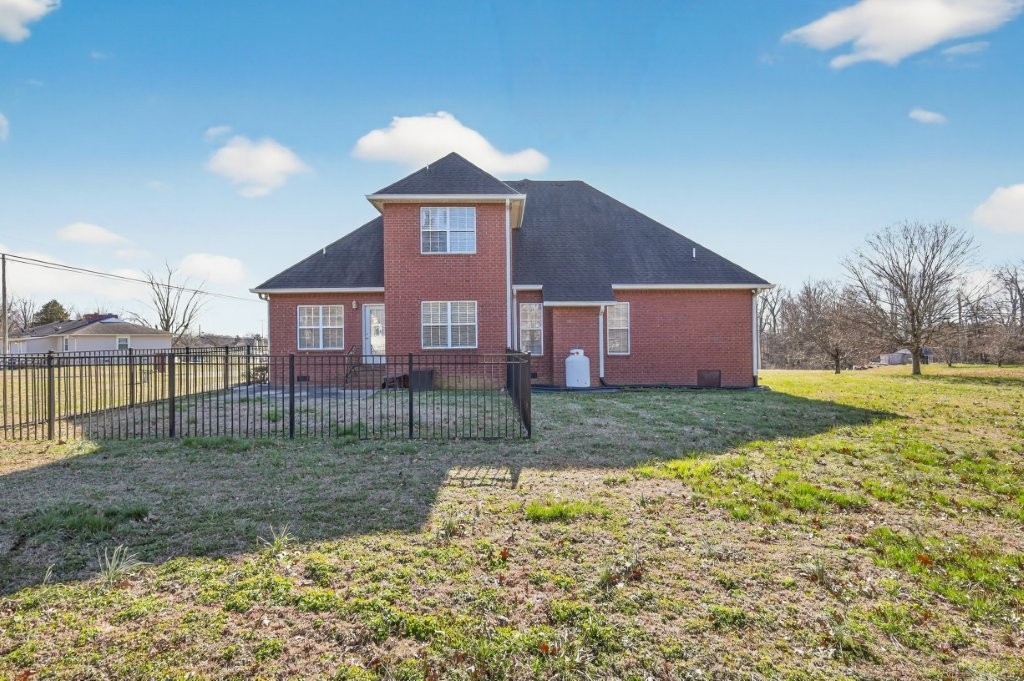 101 Hummingbird Lane Shelbyville TN 37160