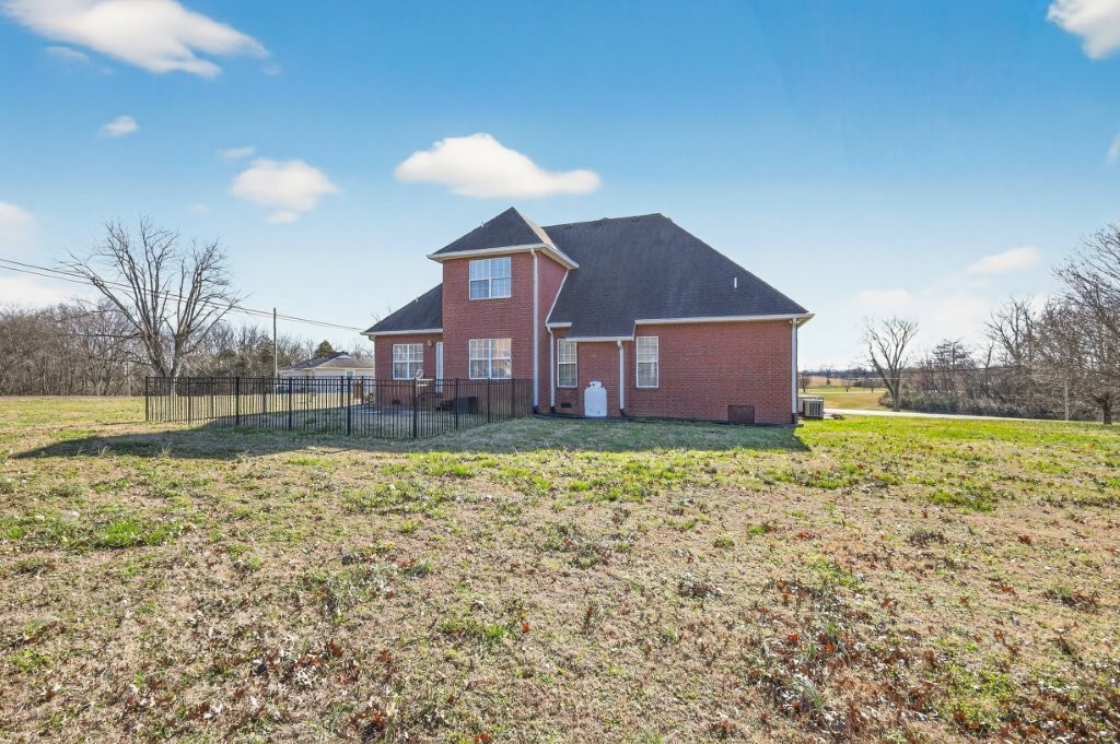 101 Hummingbird Lane Shelbyville TN 37160