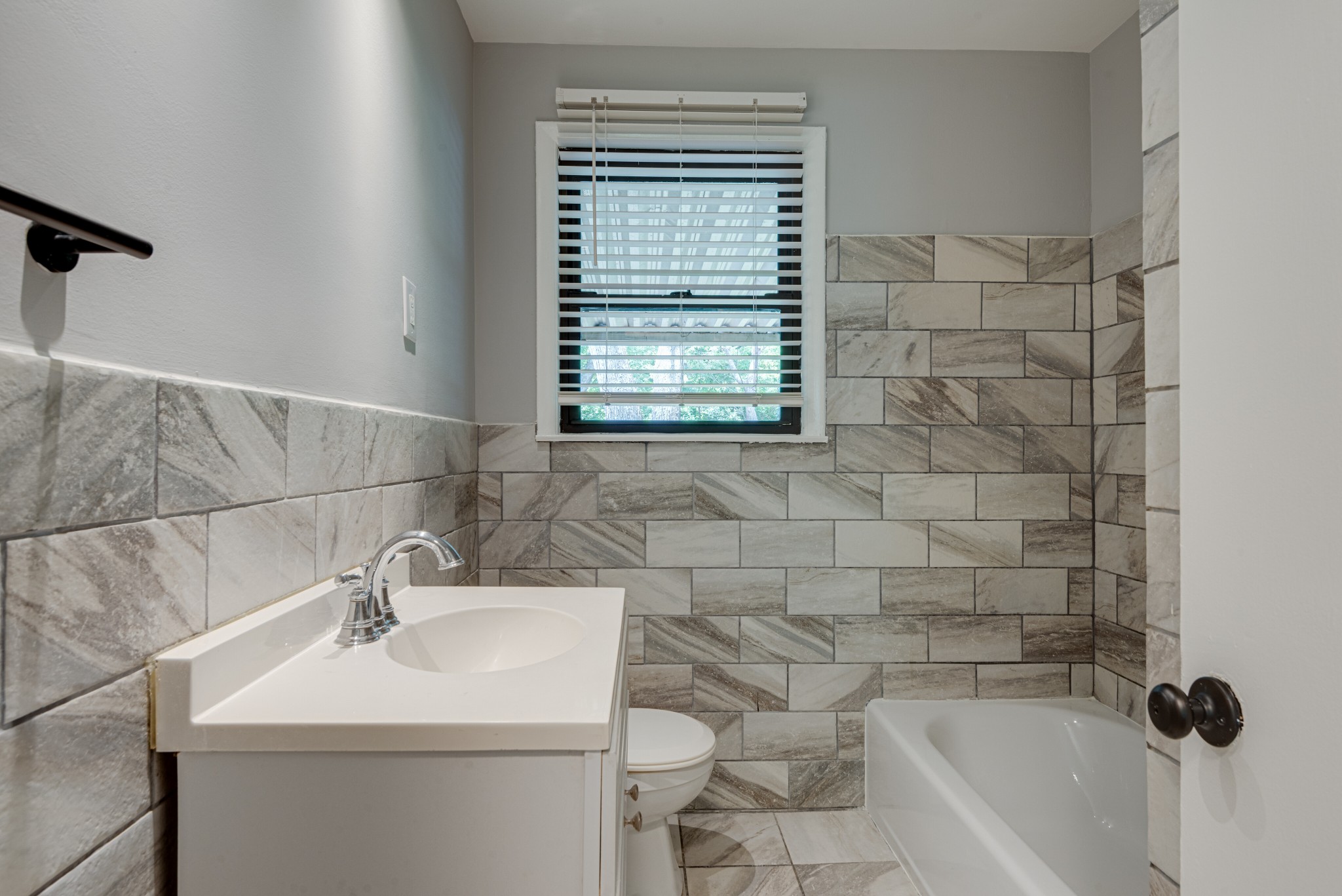 4981 Edmondson Pike Nashville TN 37211