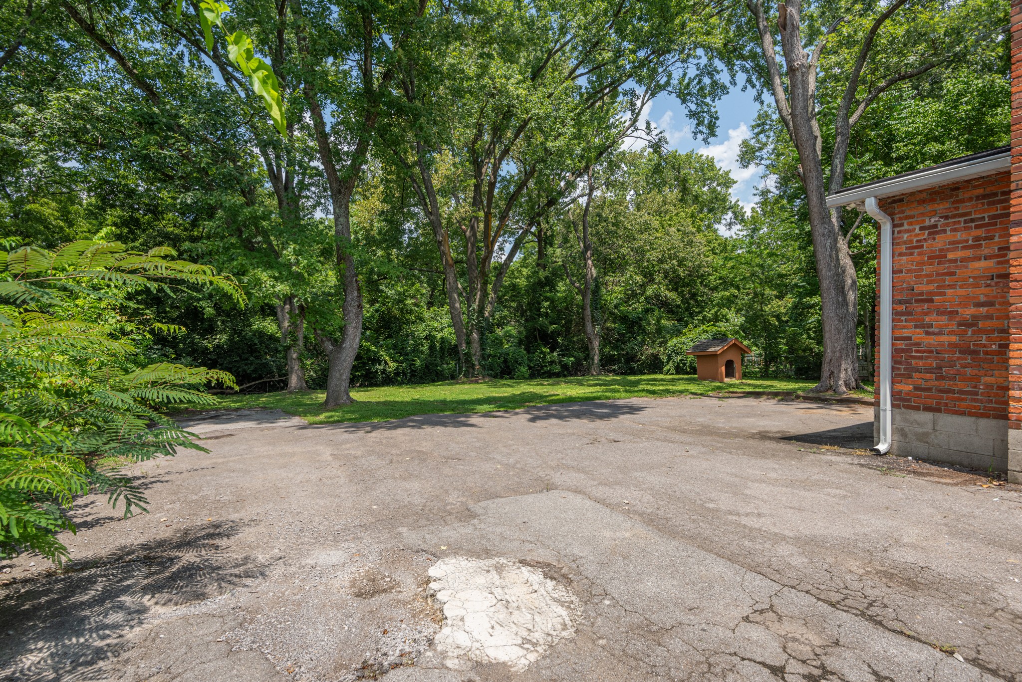 4981 Edmondson Pike Nashville TN 37211