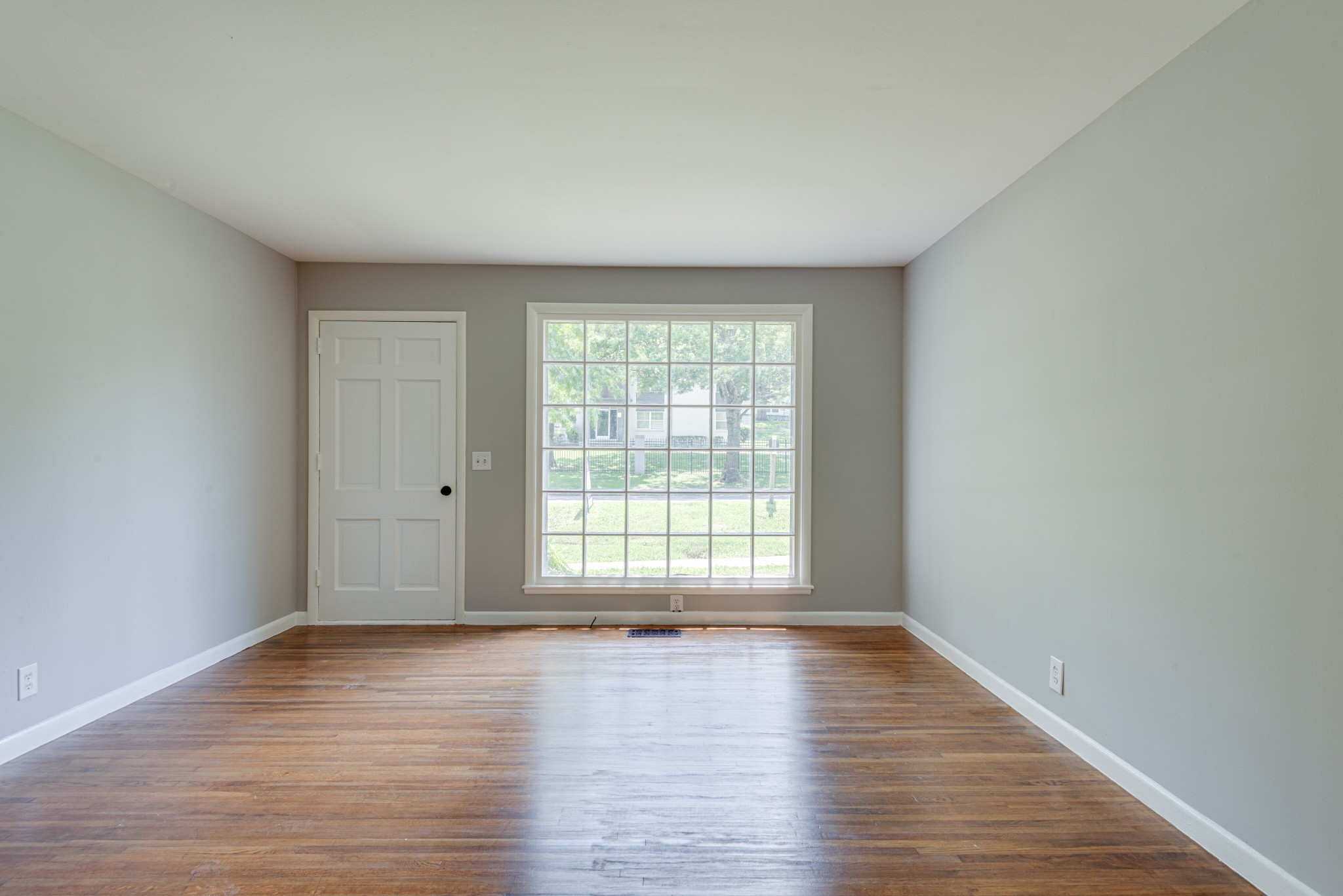 4981 Edmondson Pike Nashville TN 37211