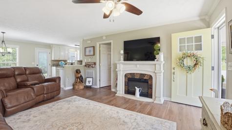 23 Smokey Circle Petersburg TN 37144
