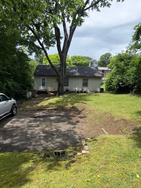 704 Glenview Dr, E Nashville TN 37206