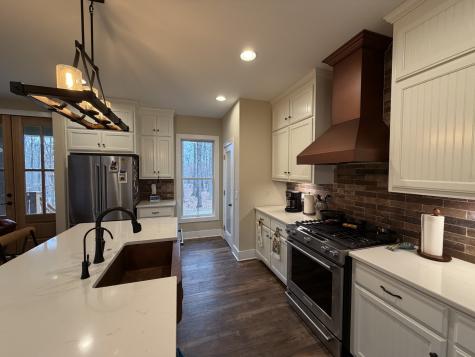 2095 Lake Louisa Loop Monteagle TN 37356