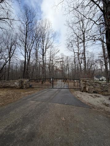 2095 Lake Louisa Loop Monteagle TN 37356