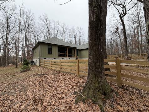 2095 Lake Louisa Loop Monteagle TN 37356