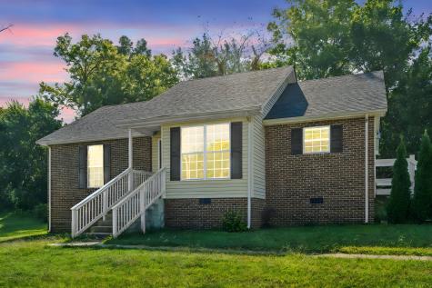 1027 Woodbrier Lane Greenbrier TN 37073