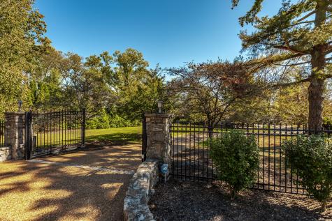 102 Bluegrass Circle Hendersonville TN 37075
