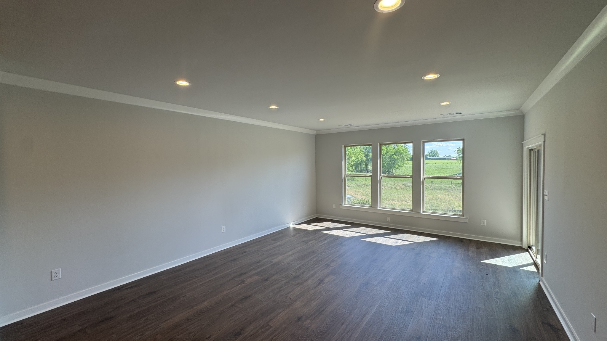 464 W Foxrun Springfield TN 37172